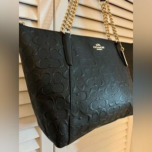 NEW! Coach Pebble Leather Ava Chain Tote Handbag Signature C